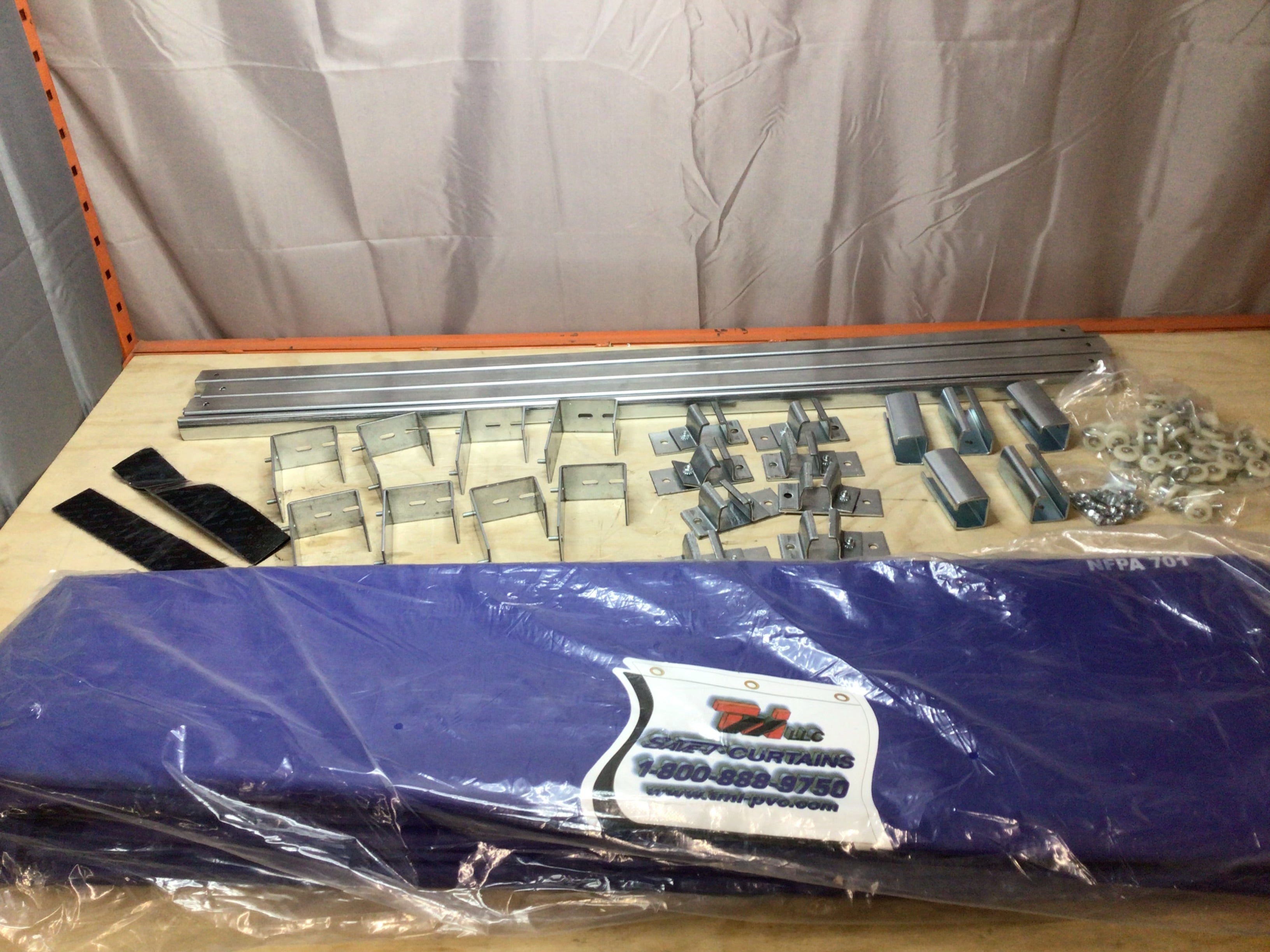 TMI Curtain Wall: 8 ft Ht, 24 ft Wd, Blue, 1 Panels, 18 oz PVC Coated Polyester (8131617554670)